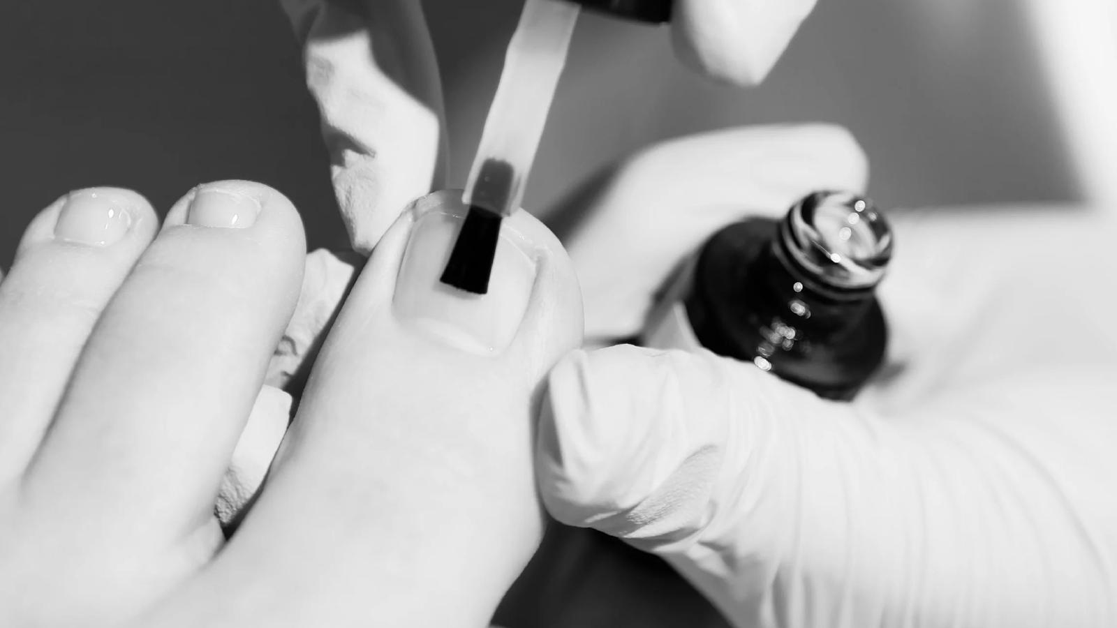 Fußpflege – ruhige Studioaufnahme